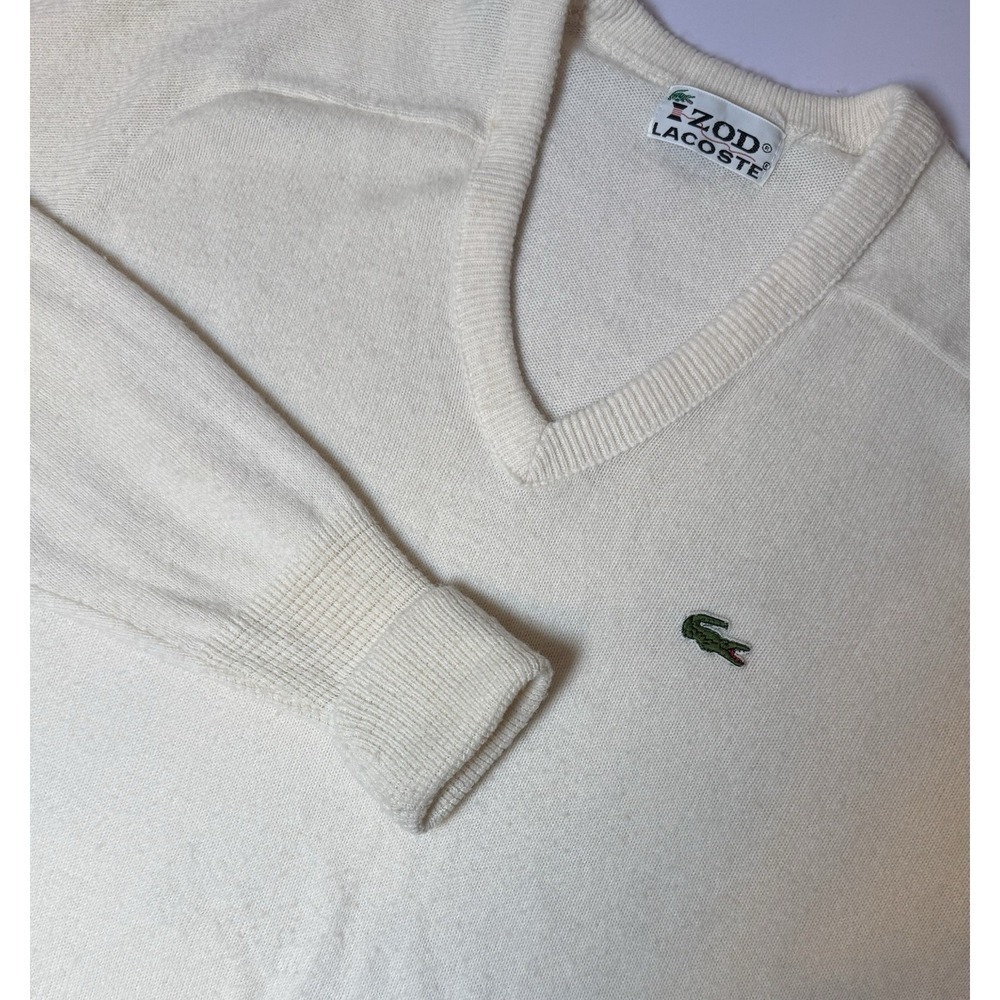VINTAGE Izod Lacoste Sweater Mens Ivory Crocodile Knit V‎ Neck 60s 70s Preppy